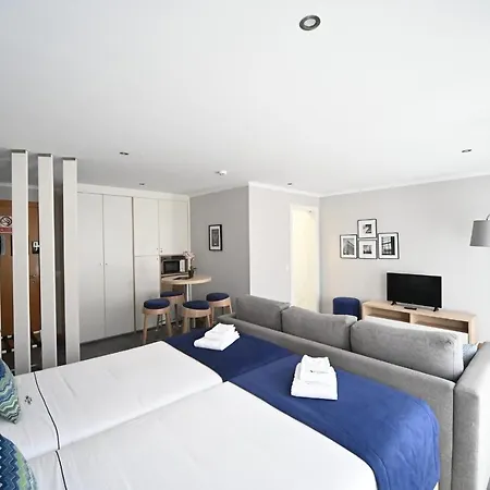 Vendégház Famous Crows 4*