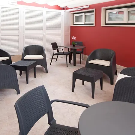 Vendégház Famous Crows 4*