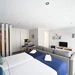 Maison d'hôtes Famous Crows 4*