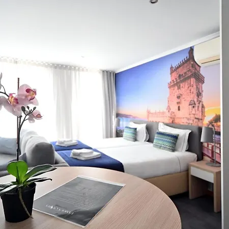 Famous Crows Konukevi