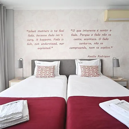 Famous Crows Guest house Lisbon