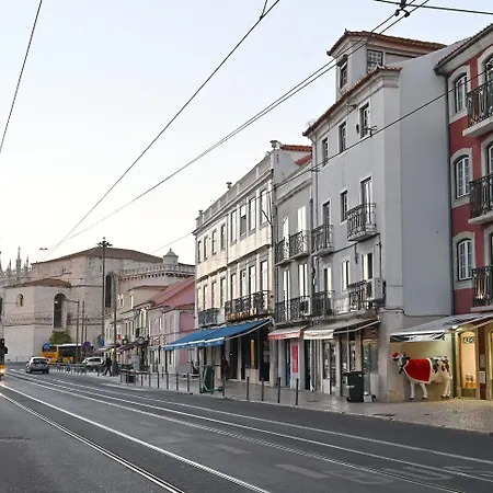 Famous Crows 게스트하우스