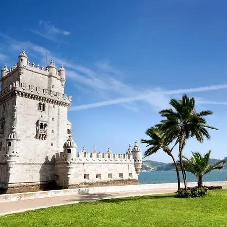 Guest house Famous Crows Lisbon