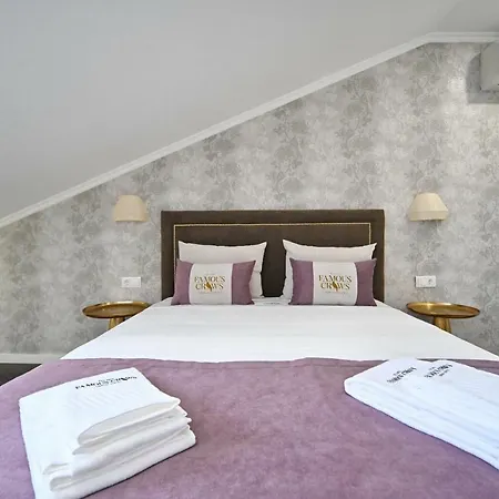 Famous Crows Guest house Lisbon