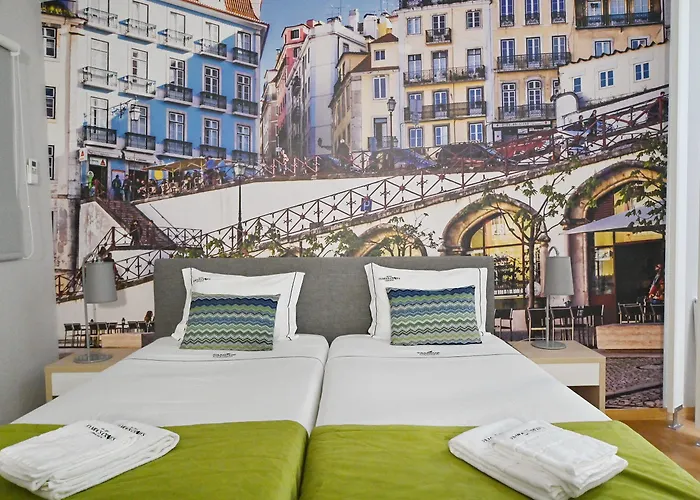 Famous Crows 4* 리스본