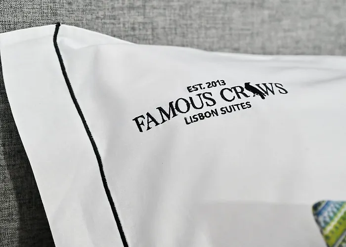 בית הארחה Famous Crows ליסבון