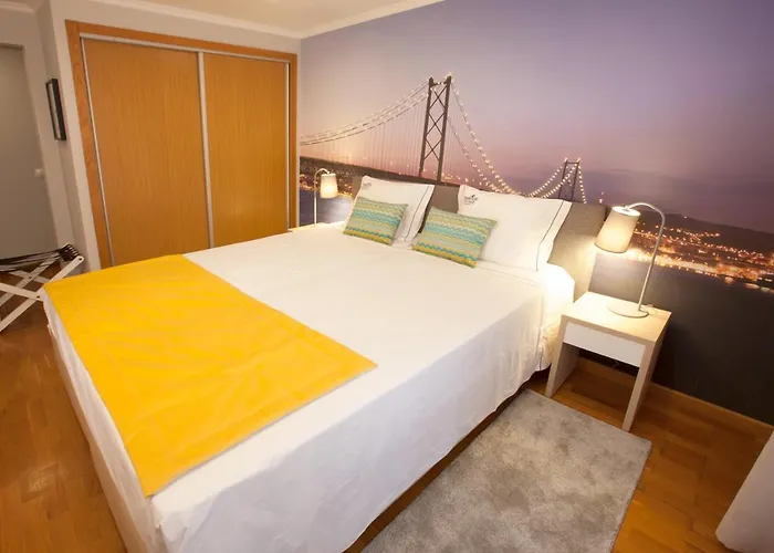 Gasthuis Famous Crows Lissabon