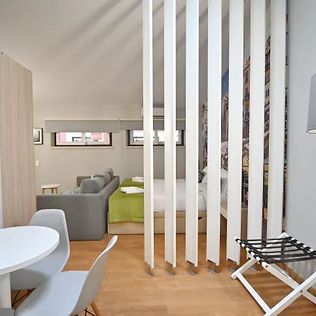 بيت ضيافة Famous Crows 4*