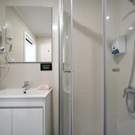 بيت ضيافة Famous Crows