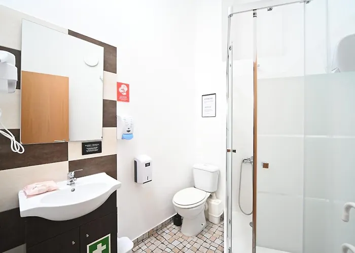 Famous Crows Gasthof 4*