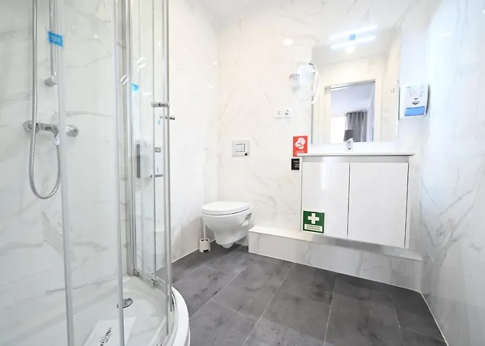 Famous Crows Gasthof 4*